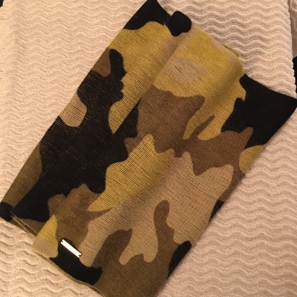 Michael Kors Accessories - Michael Kors Infinity Scarf
